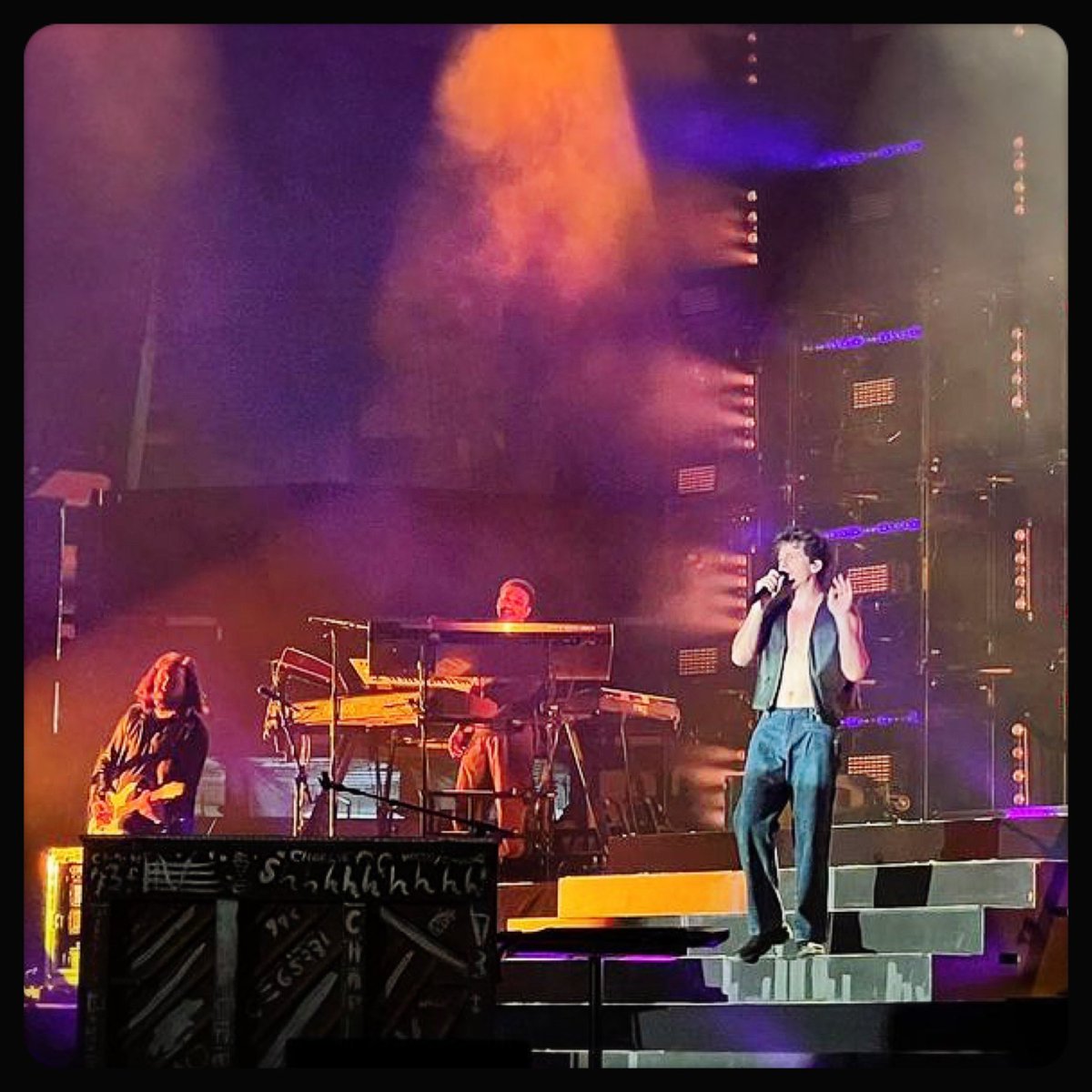 ultimate_kaiser's tweet photo. From his powerful vocals to the electric atmosphere, it was a night filled with pure musical euphoria…an absolute blast from start to finish. #onecallaway #seeyouagain

#daughtertime #familytime #buildingnemories #enjoyingshowstogether #theultimatekaiser #thoseintheknowwillappreciate