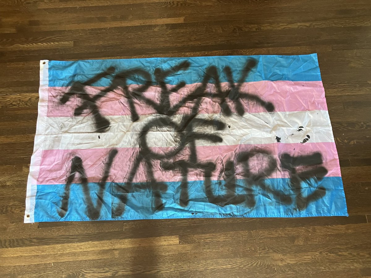 Stand for the flag or I’ll stomp your ass 😡