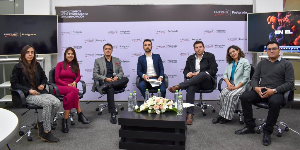 granchaconft's tweet photo. Así vivimos el conversatorio sobre Emprendimiento y Economía Naranja en @EsapUnifranz donde Paola Guzman Directora del proyecto @CAMINNOS1 habló sobre Impact NFT y el trabajo que se llevó a cabo en el Gran Chaco.
#impactNFT #Jointheimpact #GranChacoImpactNFT #somosnanum https://t.co/9pr0DjbXuK