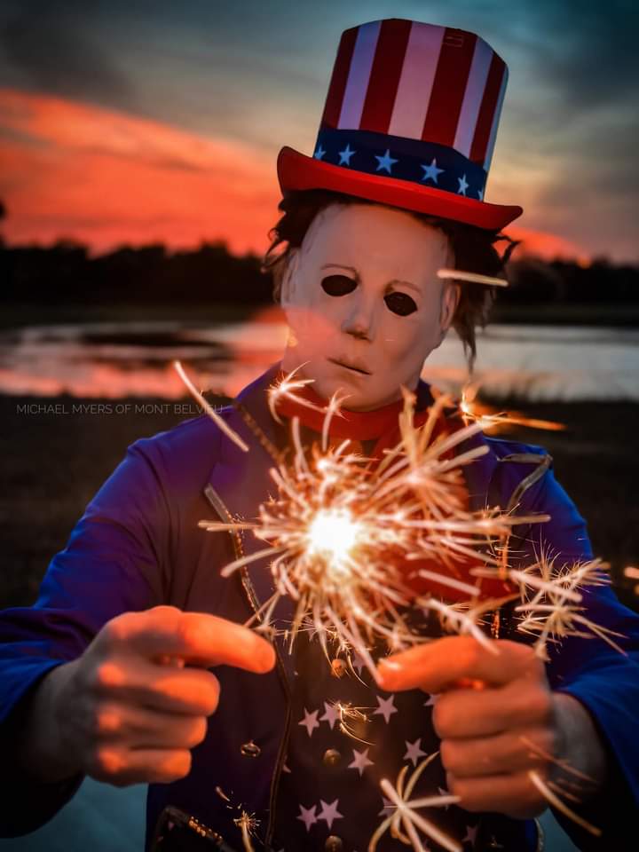 Stayin’ fly on the 4th of July.
‘Merica! 🔪🇺🇸🦅🗽
#Happy4thofJuly #HappyFourthofJuly #IndependenceDay #MichaelMyers #TerrorTuesday
