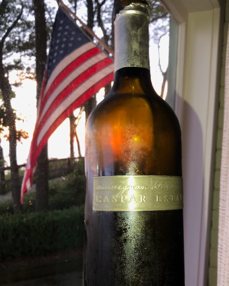 Cheers to America 🇺🇸

From all of us at Caspar Estate, we hope you have a great day celebrating with family and friends 🎆

#CasparEstate #Happy4th #SummerWine #WineTasting #SauvignonBlanc #ItsFromNapa