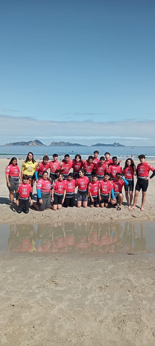 fedhemo's tweet photo. Primer día de #HemoJuve superado !!
Un día increible con un gran tiempo para estar en el mar 🌊
#campamentodeverano #Fedhemo #Hemojuve2023 #Verano #Coagulopatias
Esto es posible gracias a @Agadhemo @fedhemo y @Fundacion_ONCE https://t.co/swudkn8Wo3