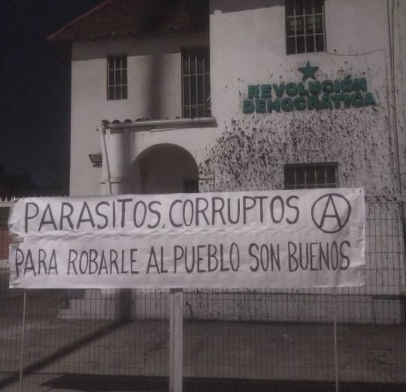 📣 TWITAZO‼️
#NoSonFundacionesSonFraude 
📣 Paren de robar, partidos y gobierno de ladrones!!!