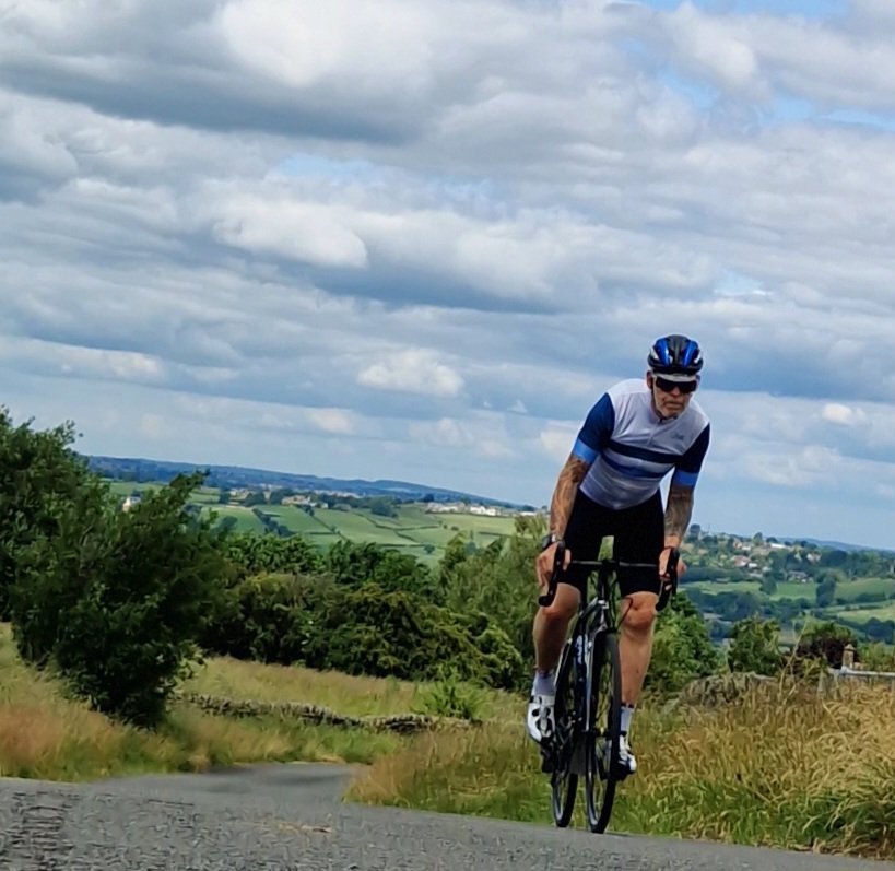 ro55ifumi's tweet photo. Life in an old dog yet, coming up 60, problem is I now have friends leaving the world , so make the bestvof what you have, enjoy each day as if it was your last, bit deep I know!! #cycling #grabitwhileyoucan #nevertoold @WeAreCyclingUK @UKCycleChat https://t.co/TgXa6HRU0I