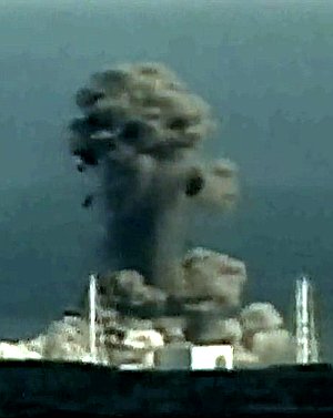 voltscommissar's tweet photo. @RNBreakfast Prof Tony Irwin, ANU: "Fukushima-Daiichi reactors had H2 explosions." BUT #3 looked exactly what I'd expect of #DCH direct containment heating predicted in '80s by CONTAIN modeling of #GE_Mk1. H2 isnt black! This was MOX fuel, it badly contaminated #USSRonaldReagan https://t.co/xoRPNXFl7x