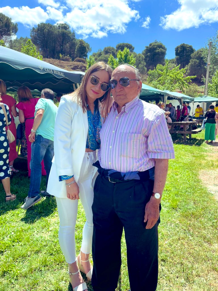 elenarevuelta8's tweet photo. Felices 91, te amo con todo ❤️‍🩹 https://t.co/31u2jPQnB3