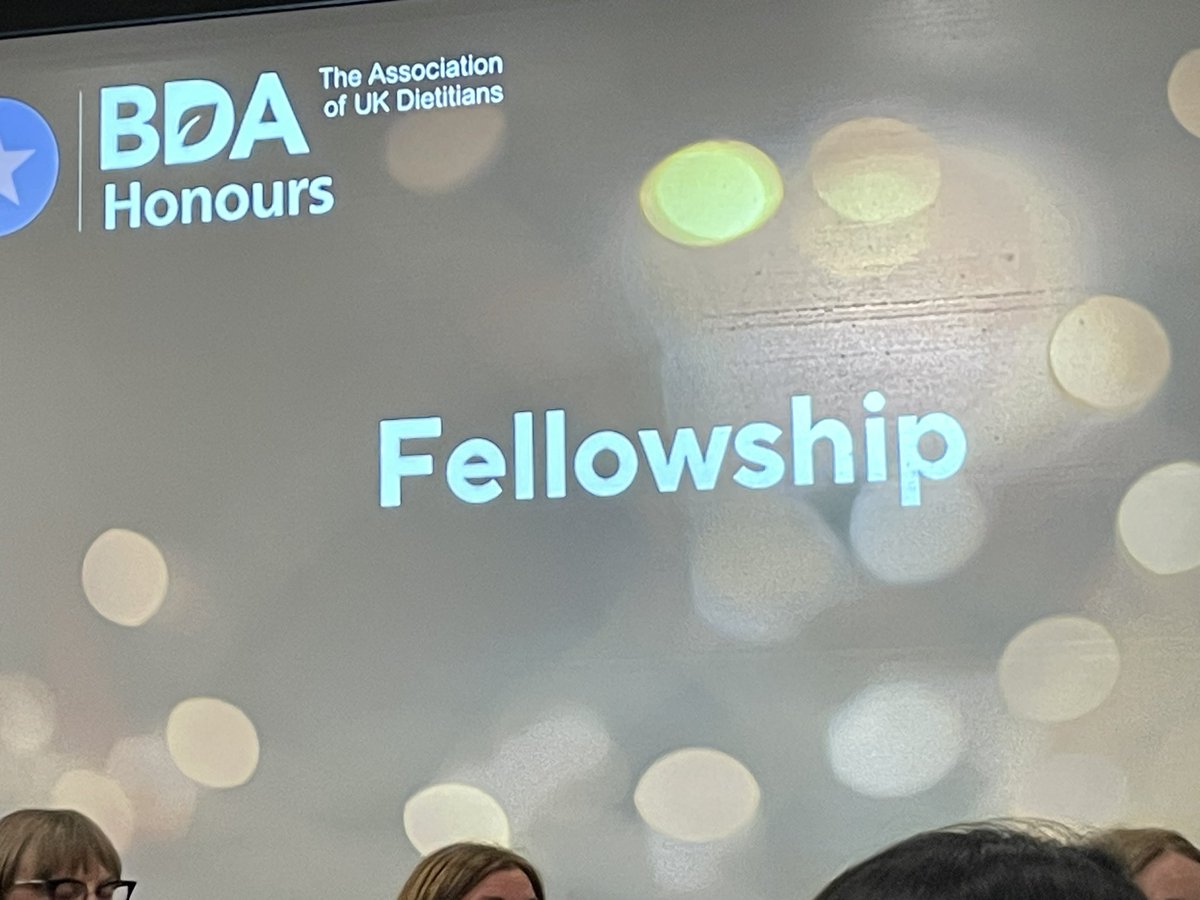 Congratulations @Fevre7Fevre for being awarded the top honour by @BDA_Dietitians  so well deserved. Unfortunately a maroon 5 concert won, over the awards night (albeit in Birmingham also)⭐️⭐️@BDA_TradeUnion