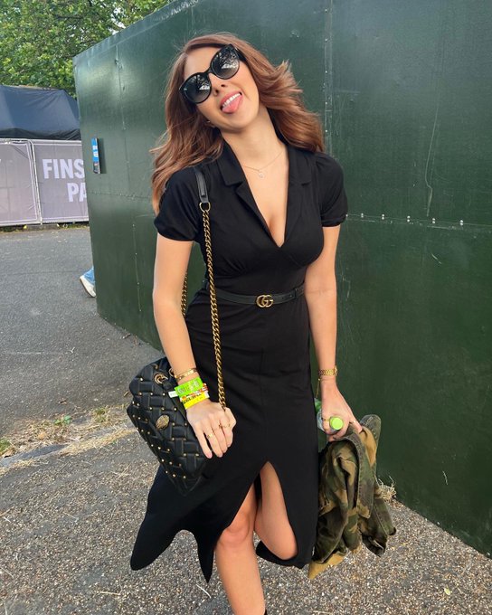 Hello 🖤😎 https://t.co/9xCZyafSr5