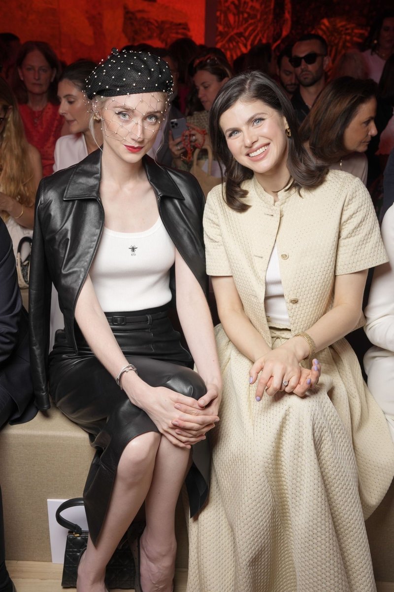 aadaddariocom's tweet photo. Dear Alexandra Daddario - Christian Dior FW 23/24 at Paris Fashion Week - https://t.co/veTVekzSwn #AlexandraDaddario https://t.co/Y8pjrH4P0S