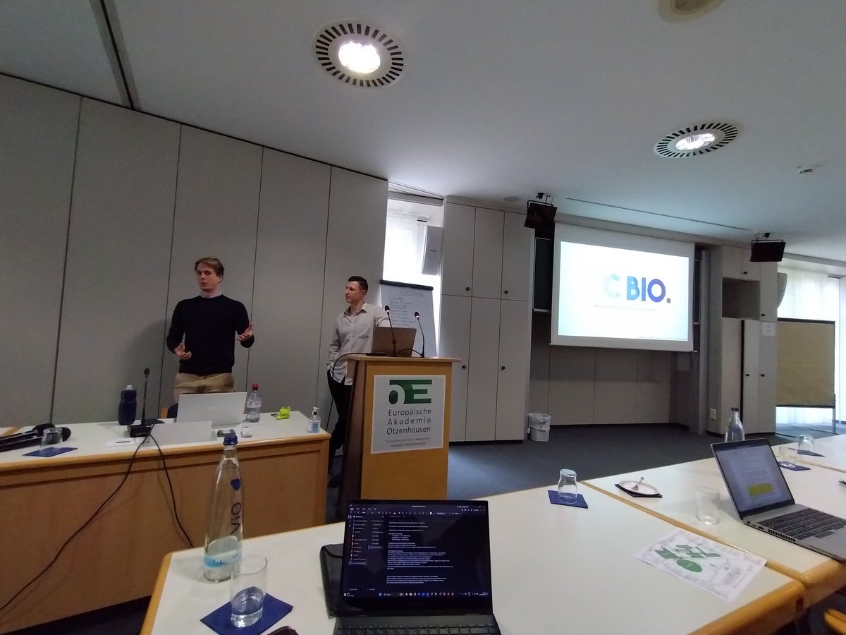 LSCLifeMat's tweet photo. So much to learn from on the 2nd day of our Summer School! Talks from @ShrikrishnanS @satrumu, Sam Pearson, Karine Glinel, @c_bidan &amp; CCBio UK covering bacterial engineering, encapsulation materials, biofilm architectures, biosafety considerations and tech transfer as a startup! https://t.co/9yY5b8YHBV