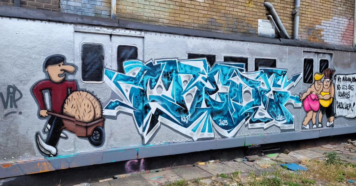itsonthewalls's tweet photo. My contribution to the #do1cancer event. Painted at VIP #crede #ne #graffiti #viz #montanacans #montanablack #vipgraffitipaint #cancer https://t.co/E4CkUHVXqJ