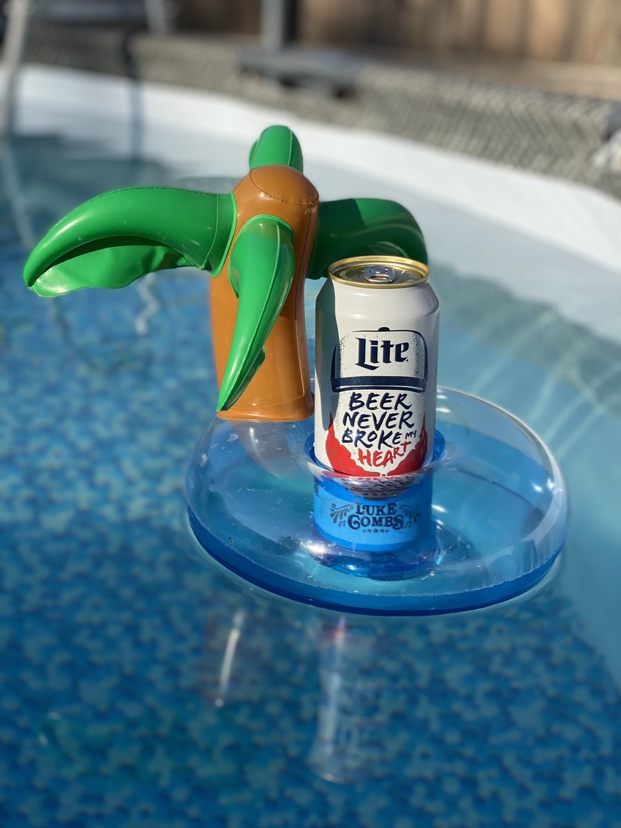 ryanplayspool's tweet image. Happy 4th!