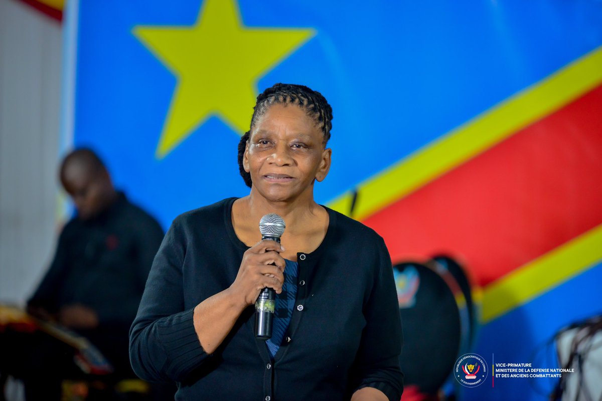 VPMDefenseRdc's tweet photo. #RDC_RSA: "En dépit de certains aléas liés à l'environnement géopolitique, nous pouvons affirmer que la coopération militaire entre la RSA et la RDC se porte plutôt bien ", VPM @bembajp lors du dîner offert, mardi soir, à son homologue sud-africaine, Thandi Modise, à Kinshasa. https://t.co/wNd4ToanNG