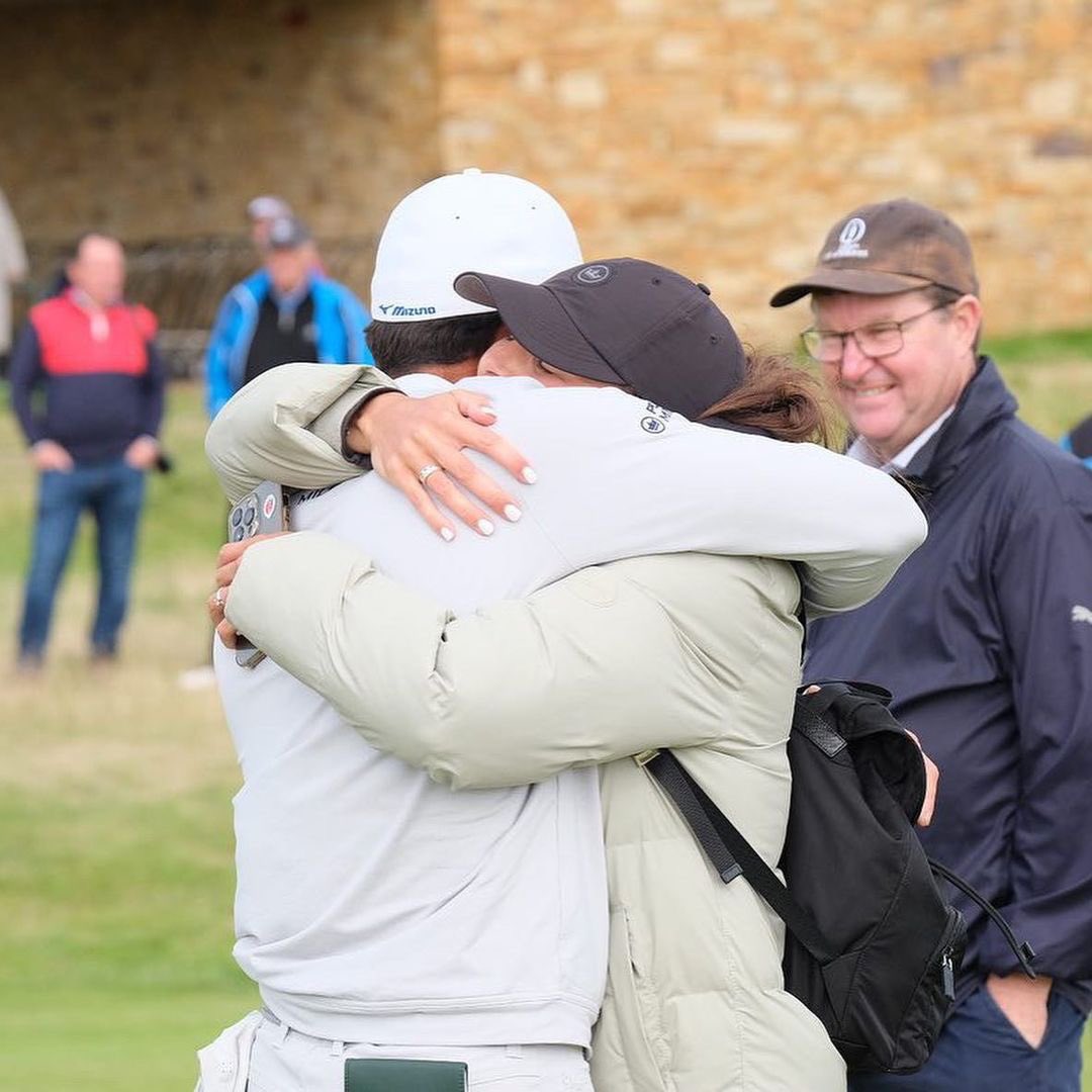 Smile if you’re going to #TheOpen, AGAIN. 😀
A final round 65 (-7) sends #TeamMizuno player <a href="/PengeMarco/">Marco Penge</a> to Royal Liverpool. 
After making an appearance at the 150th Open last year, this will be back-to-back appearances for Marco at #TheOpen. 👏

#TeamMizuno #MizNextGen
