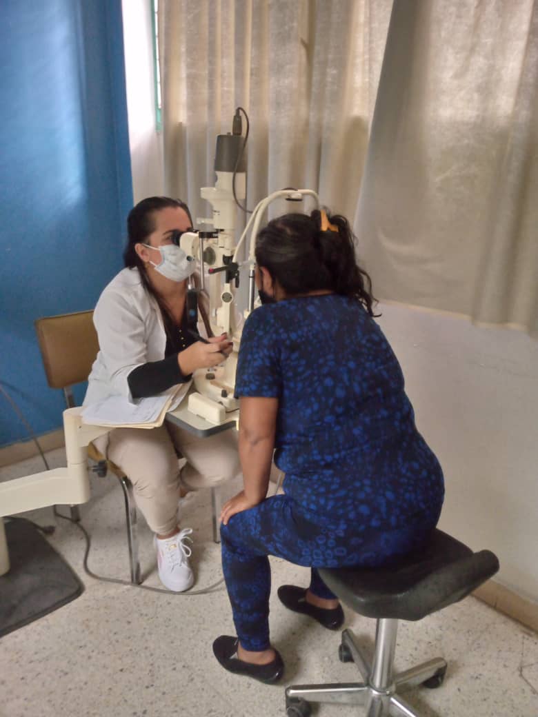La oftalmología en Guarico al servicio del pueblo que tanto necesita. 
#CubaViveyVence 
#CubaPorLaVida 
#CubaCoopera 
<a href="/CubacooperaveG/">Brigada Médica Cubana en el Estado Guárico.</a> @CubCooperaVeGua 
<a href="/cubacooperaven/">Brigada Médica Cubana en Venezuela</a> 
<a href="/MINSAPCuba/">Ministerio de Salud Pública de Cuba</a>