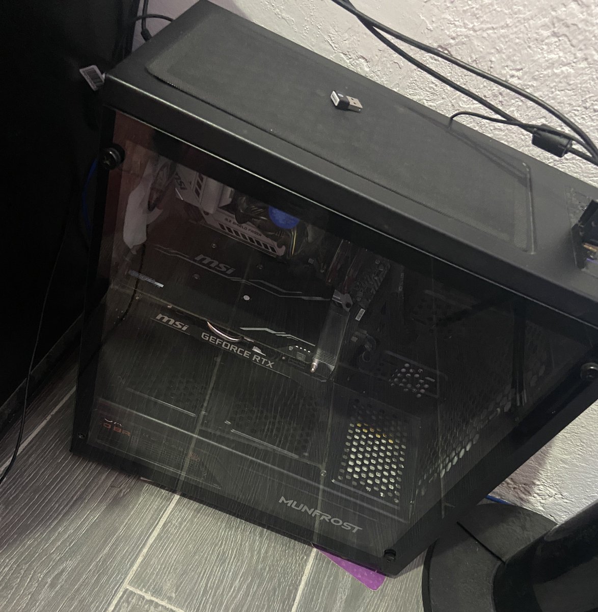 JVindahouse's tweet photo. Algo que no les dije, es que debido a la edición del anterior video mi PC murió al renderizar…

Tanto la fuente de poder como algunas partes se dañaron ):

Tal vez en los próximos días haga extensible para trata de recuperar algo y seguir con los videos de este año https://t.co/Pgze8xOJ7Z