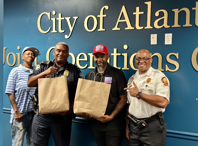 It was an honor to serve 1st responders at three local fire stations this July 4th Holiday! 🎆🎉🚒

#bigdavesway #BigDavesCheesesteaks #july4th #communityengagement #1stresponders #firedepartment #firefighters