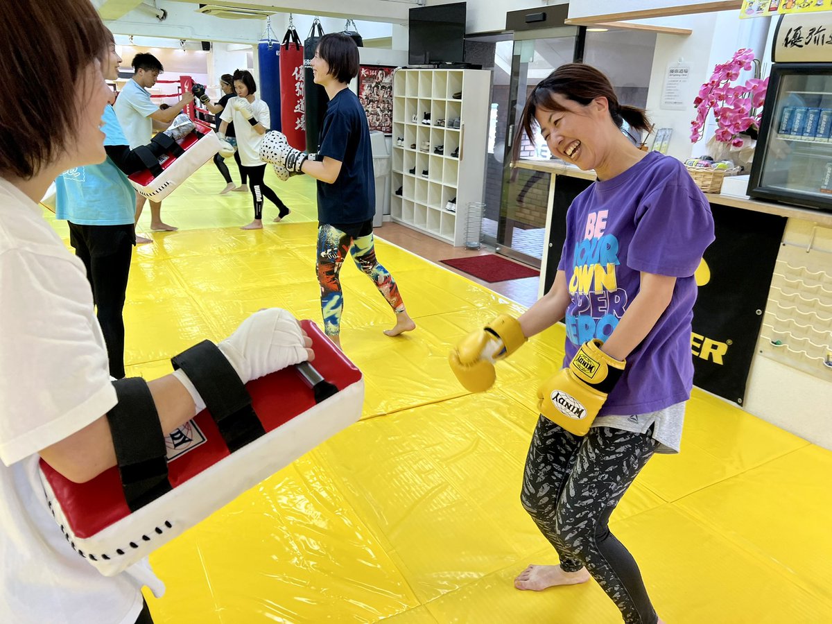 yuyadojo301's tweet photo. その瞬間の頑張りと🤩

笑顔の記念を大切🖼️

練習内容とその時の気持ちよ

写真を見ると思い出しますね🔺

よく見てよく聞いてよく動く✈️

素敵なおとな🧑こども👦が

楽しんでココロとカラダを整える場所🏟️

〜大変お得なキャンペーン実施中です〜

#優弥道場 https://t.co/ZxuOw0jlZ6