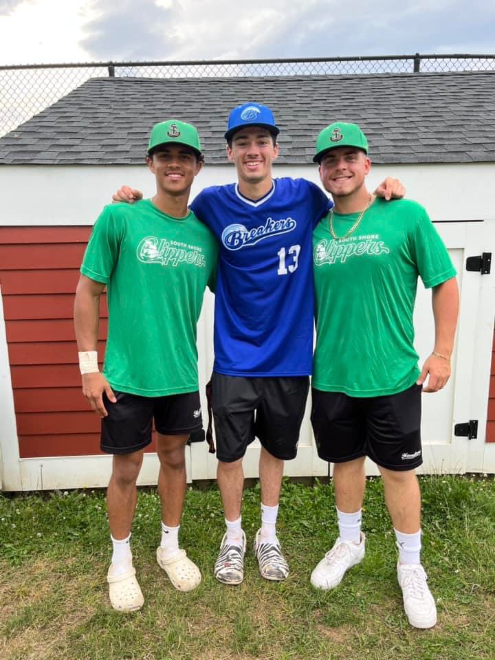 Coach_Strov's tweet photo. Pat Med Alumni playing each other in the Hamptons league on 4th of July!! 

Tyree Jackson (Hofstra)
Zach Rovner (Adelphi)
Dante Morabito (St.Joes LI) https://t.co/QoZbnoO9kP