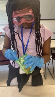 ramtechwssu's tweet photo. Chemical and Physical changes and properties! @WSSURAMS @WSSUTeachEd @DrAntGraham https://t.co/c8lxbPOKfJ