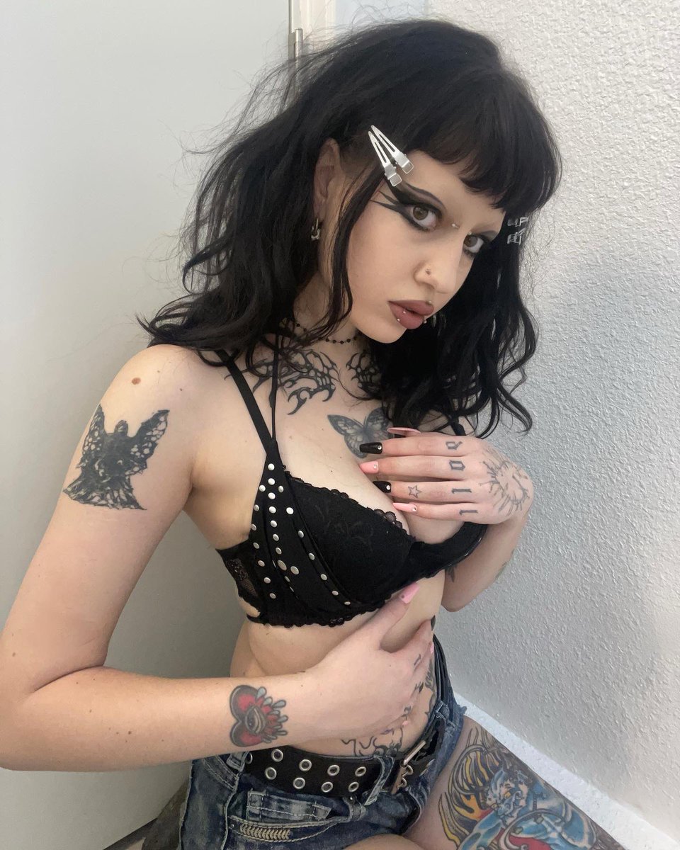 gur1doll's tweet photo. https://t.co/6dLpGZSvd7