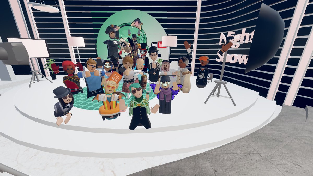 TarapeuticVR's tweet photo. Nice to meet so many new (and some familiar) faces today!! Keep giving it your Rec Room best, everyone!🥰 #recroom #recroomphotos #recroomgame #recroomvr #recroomcommunity #vr #gaming #rrstudio https://t.co/SBuzYczeas