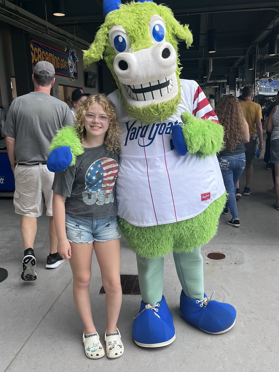 stacieander05's tweet photo. First Yard Goats game! #nogoatsnoglory https://t.co/SQ98d50W3E