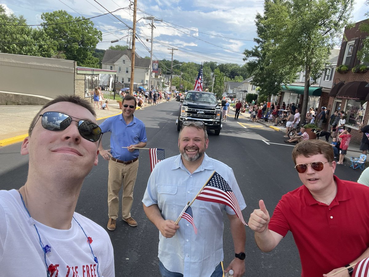 Real_ChrisAllen's tweet photo. Happy 4th of July! I spent my day at the Washington Celebrates America parade with @KeanForCongress, @JamesRKernIII, @cinfo0316, and other local elected officials. There’s not a moment that goes by where I’m not grateful for living in the greatest country in the world 🇺🇸 🦅 https://t.co/RNx5arbuJY