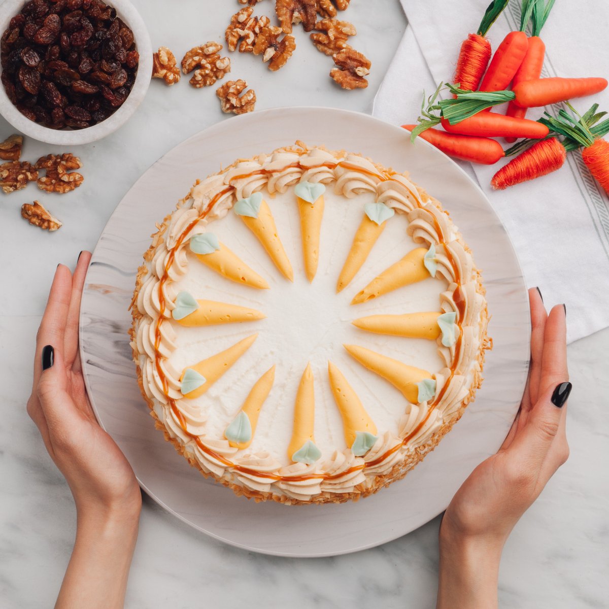 عشان لاروكا يهمها حبايبها 
قربنا اكثر و جيناكم في تويتر 🤍