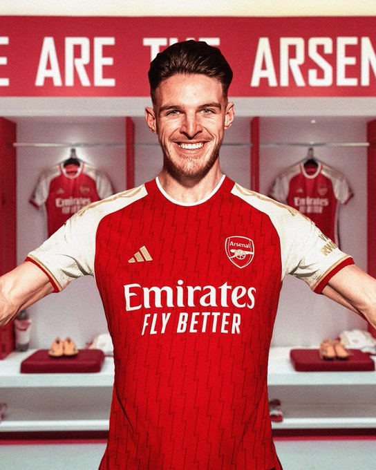 TalkingBallTM's tweet photo. Declan Rice's transfer to Arsenal is now confirmed! ✅🔴⚪️

He is set to undergo a medical later this week, followed by media obligations and contract signing. 📑🖊️

#WelcomeDeclan 🍚🔥 https://t.co/lXZ45fQpMC