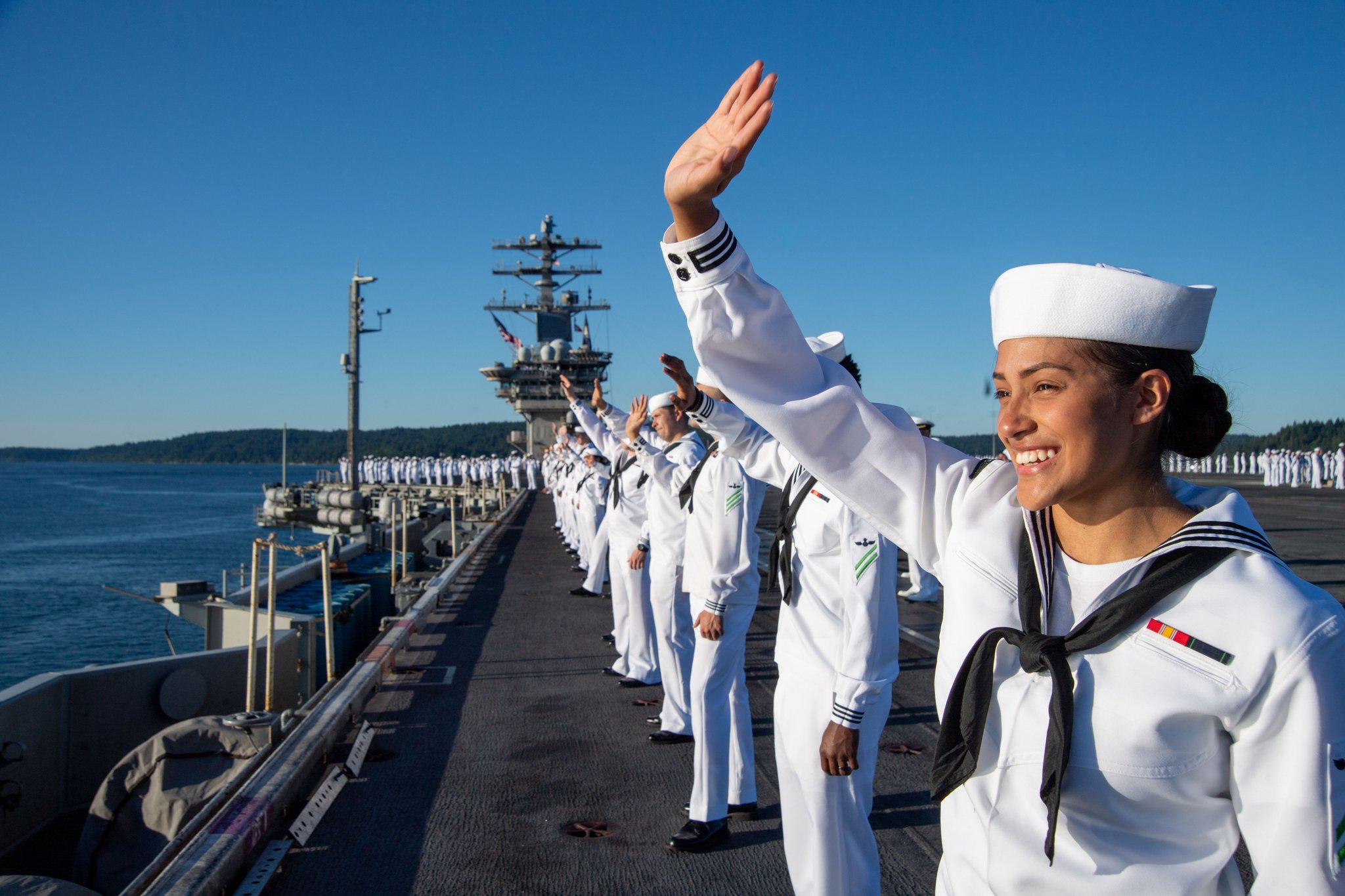 U.S. Navy on Twitter: "#USNavy Photos of the Day: 1️⃣ #USSNimitz ...