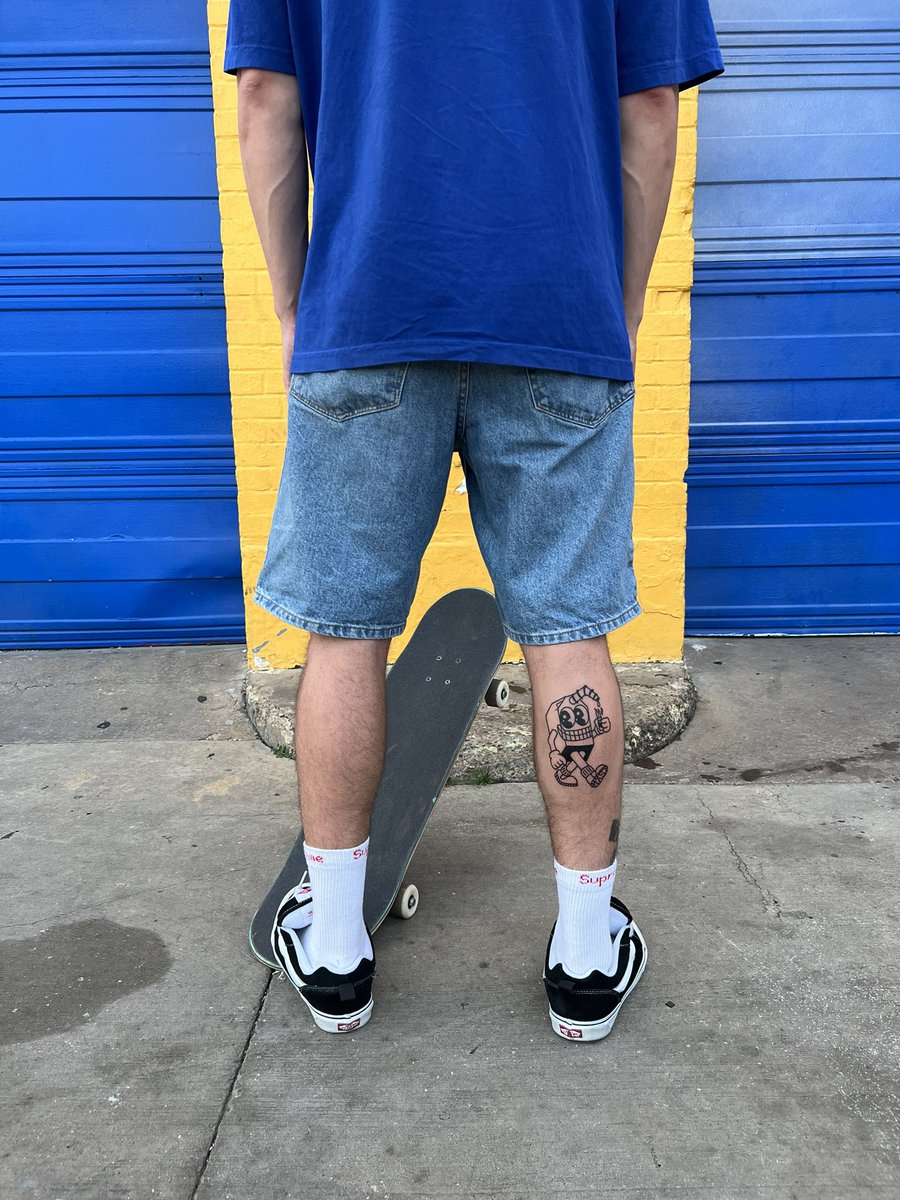 FUCKJBAR's tweet photo. Gasoline ⛽️ https://t.co/h9DqdnBLAw