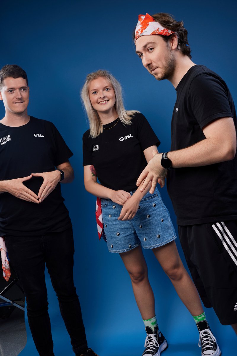 FreddieCW_'s tweet photo. After the player do their media, it's time for the player managers to do theirs. @stimblegrimble @powercat2k 
Photo cred: @KonkolMichal https://t.co/kpFLZxjP45