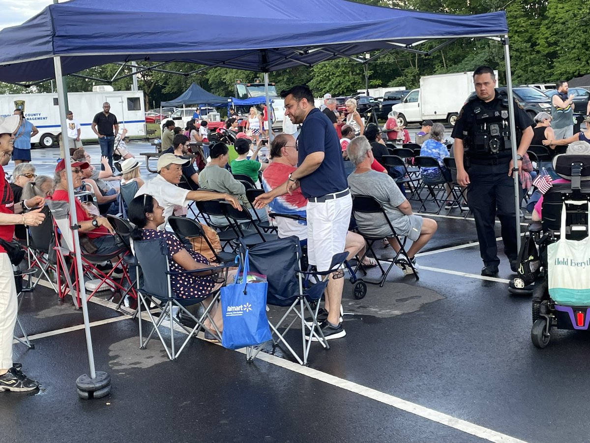 KalpanaPMGal's tweet photo. Edison Township 4th of July celebrations, the rain did not dampen the turnout. Our mayor meeting and greeting townsfolk @EdisonTownship @SamipJoshi https://t.co/tEq0QOkBy4