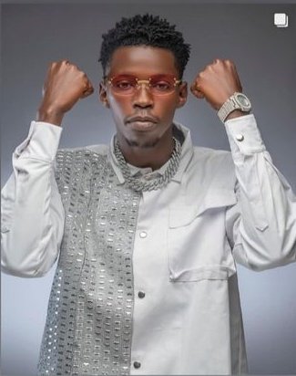DamelVito's tweet photo. Beatmakers yeup beugu ligëy ak mom, rappeurs yi am envie déff feat avec lui et ce qui est incroyable tous ces couplet sont des masterclass valider à l'unanimité.
Est-il dans le top 3 des meilleurs rappeurs actuellement ?
#mistcash https://t.co/yQ5k0UdHKv