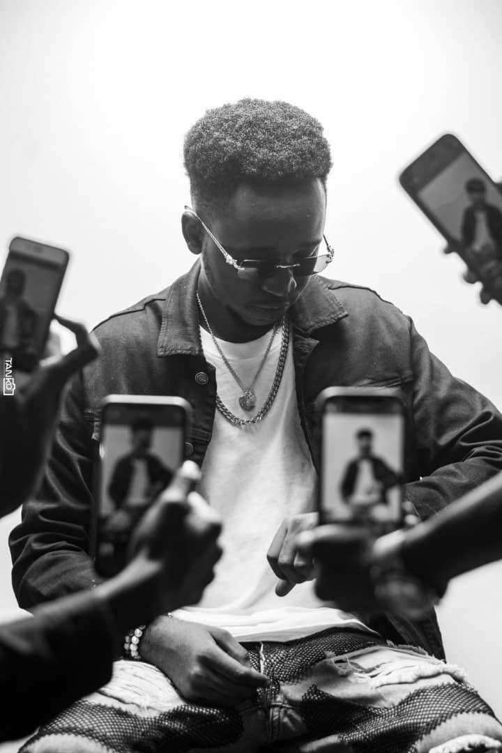 MCFreshh224's tweet photo. 👑De très bon retour ça fait plaisir merci à tous les rayons ☀️🇬🇳 ça fait plaisir ❤️

On continue à acheter #Classique2  💣 sur 👉🏿 https://t.co/7eRQytKmbv https://t.co/XfvO6oXJLv