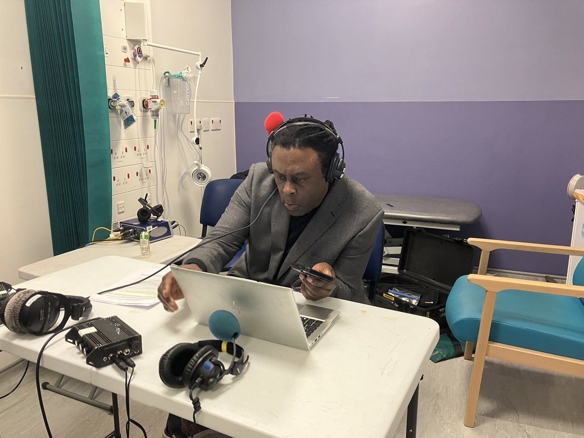 We’re at the Royal Free Hospital with @dotunadebayo about to go on air with @bbc5live! Tune in at 1am. #NHS75