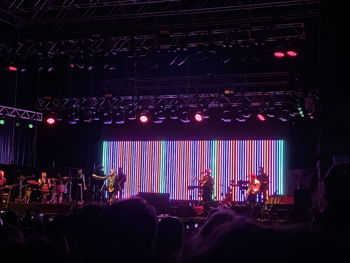 mlempert's tweet photo. @FitoPaezMusica Hacía demasiados años que no te veía en vivo… impresionante!! Gracias x venir!! Me teletransportaste a Argentina… ❤️❤️❤️ https://t.co/U77wDZbpCe