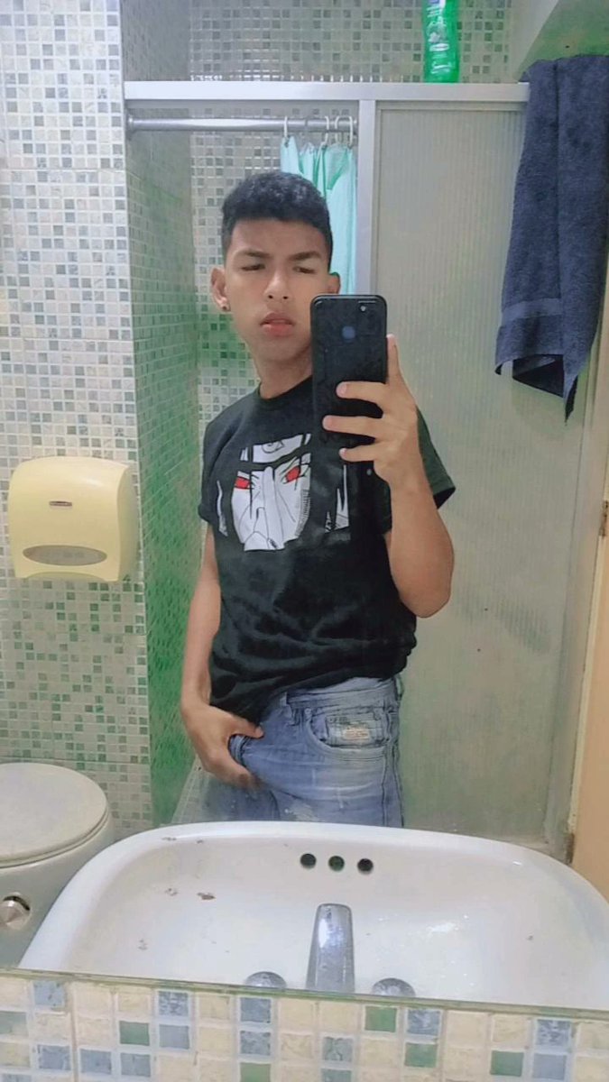 Jhonprincee's tweet photo. Hola https://t.co/qX1mp0ZuaN