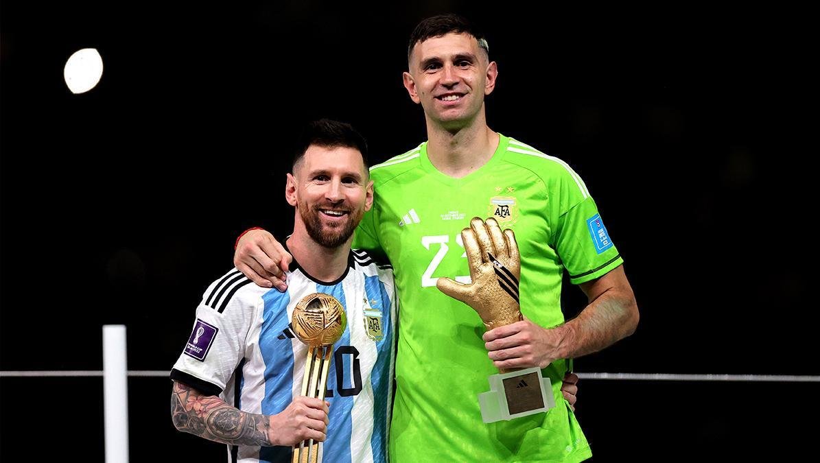 RoyNemer's tweet photo. 🗣 Emiliano "Dibu" Martínez: "After the match against the Netherlands we knew we would be champions. And when we won the Cup, Messi hugged me and told me ‘You have won us the Cup’. It’s a night I will never forget." Via Telegraph India. 🇦🇷 https://t.co/mUxZxAjToS