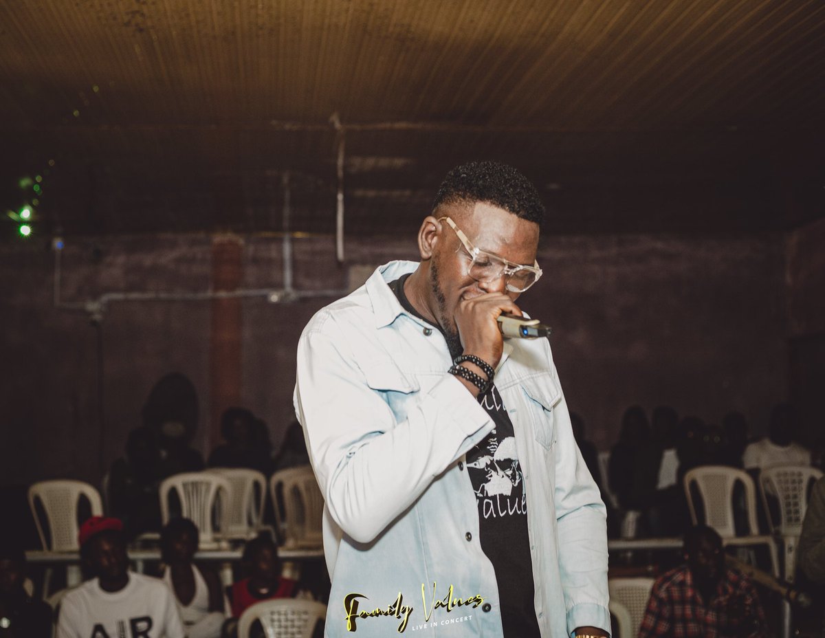 IntFcm's tweet photo. Moments From 
FAMILY VALUES LIVE IN CONCERT 
@Kammill0 @djsujazzy @Dj_Abba @MI_Abaga @VictorVyrex @skyman219 @AuduLys @Khaliabdu @khalidjoness @ijhaywonder @Naija_PR @Pepsi_Naija @MTNNG @Talk2Capt 
#FVC
#FCM https://t.co/bzIf49Kcir