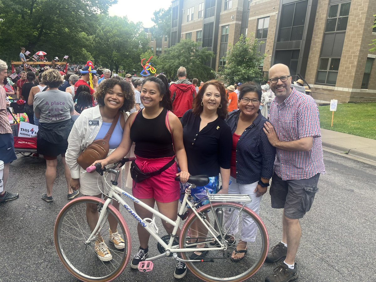 KaohlyVangHer's tweet photo. A fantastic day celebrating the independence of America at the St. Anthony Park @4thinthepark parade with my seat mate @davepinto &amp; colleagues @ClareOumou @mitrajunjalali @julieblaha. A wonderful turnout despite the rain. Happy 4th of July. https://t.co/jZ0aw1q4zo