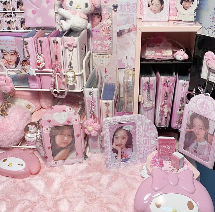 snooyjn's tweet photo. ✴︎ shopee budols thread for 7.7 sale !

— bns essentials, organizers, stationery, desk decors &amp; more

click and save this link 
🍓 : https://t.co/3PJIydsRi5

rt to spread ~ ctto (pics from pinterest) https://t.co/DEr7lzZUKM