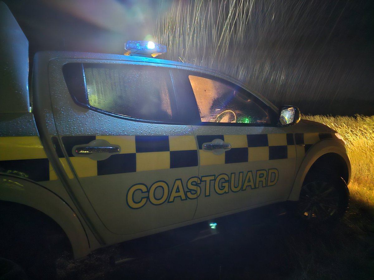 📟 BEEP, BEEP, BEEP 📟
CALLOUT - 44/2023

04/07/23 22:39

Team paged to reports of a casualty stuck and sinking into the mud, right up to his chest, with an incoming tide, at Bosham Hoe.

READ THE FULL STORY HERE... m.facebook.com/story.php?stor…