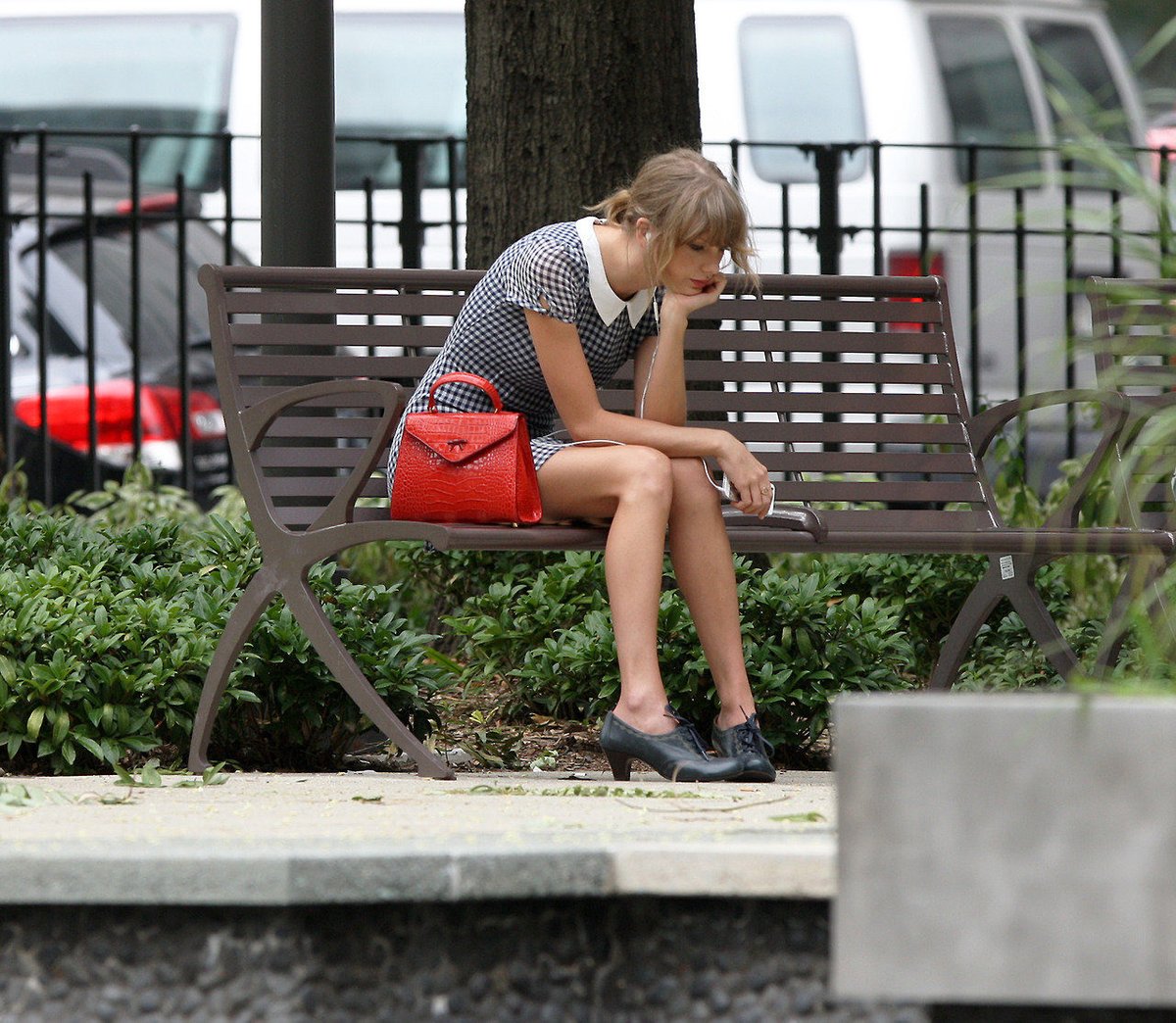 Me staring at the Taylor Swift pre-sale queue listening to Wildest Dreams like: