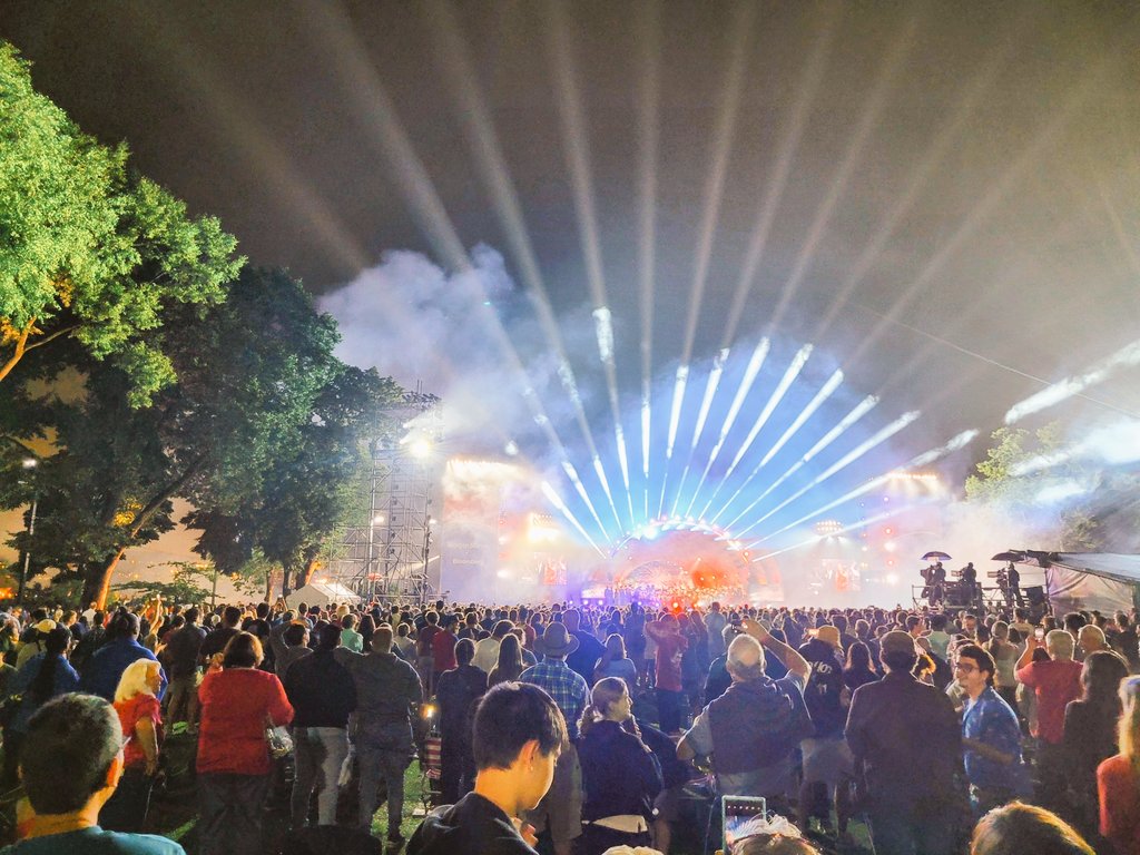 NateLuecke's tweet photo. Happy 4th of July 🇺🇸
#BostonPops 
#BostonJuly4 
#1812Overture
#HatchShell https://t.co/WghaJ16TUZ