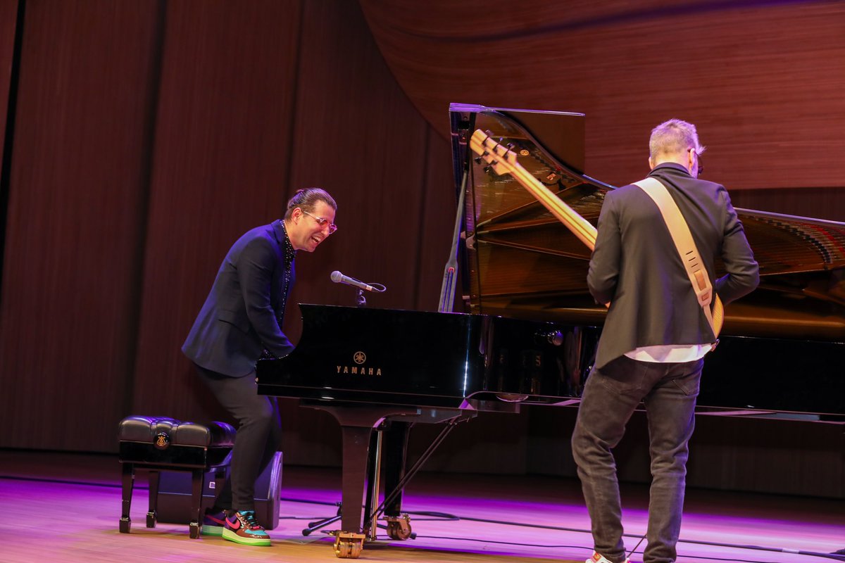 HA_Center's tweet photo. Heydər Əliyev Mərkəzində Beynəlxalq Bakı Yay Caz Günləri çərçivəsində məşhur caz pianoçu Alfredo Rodriges çıxış edib.
#heydaraliyevcenter #heydereliyevmerkezi #jazzdays #concert https://t.co/ziBxv0ALy4