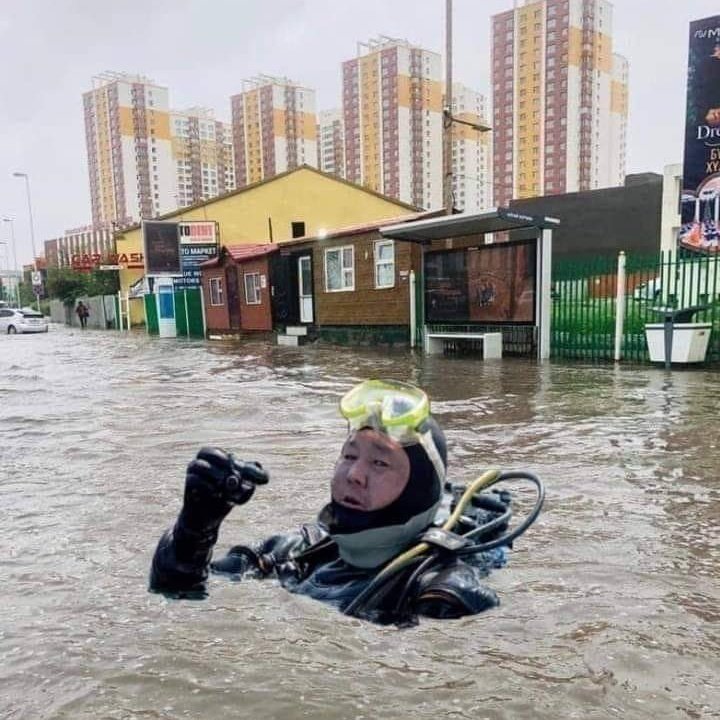 Ерөнхийлөгчийн гомдлоор 6 цаг байцаагдаж, 400к.гаар торгуульсан 20 настай залууг таньж мэддэг хүн холбоод өгөөч. Ярилцлага авч тултал өмөөрье. Таньж мэддэг бүх өмгөөлөгчидтэйгөө хамтран ажиллана🙏🙏🙏 РТ хийгээд өгөөрэй👇 үүнийг хийсний төлөөшд