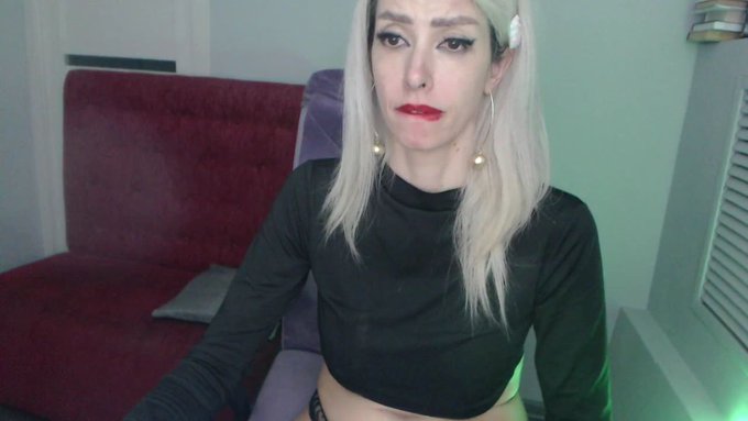I'm online @MyFreeCams! #onmfc https://t.co/PlGLdxpm31 💚 https://t.co/fKmT47UzUq<a class="tags" href="/tag/myfreecams">@myfreecams</a><a href="/tag/onmfc"class="tags">#onmfc</a>