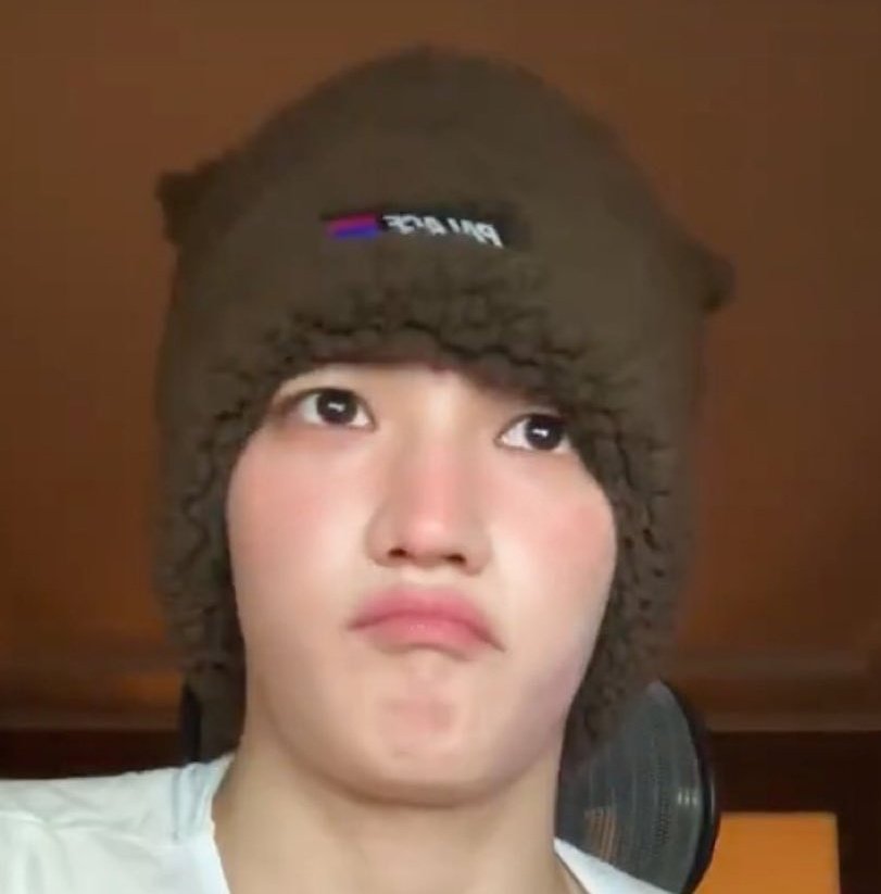 barbietaeyomi's tweet photo. ไปไหน https://t.co/5iDJrARGh9